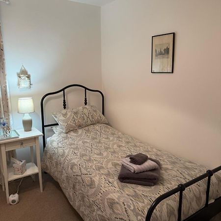 Single Room With Beautiful Garden إدنبرة المظهر الخارجي الصورة